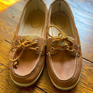 Cognac Sperry loafers